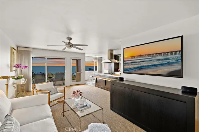 $1,250,000 | 21702 Ocean Vista Drive, Unit F, Laguna Beach, CA 92651