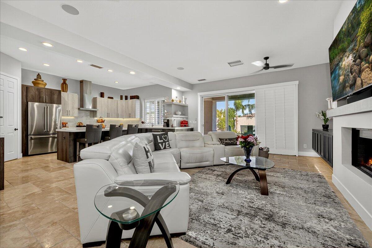 2 Thatcher Court Rancho Mirage, CA 92270 - Photo 21 of 60 20-Family Room