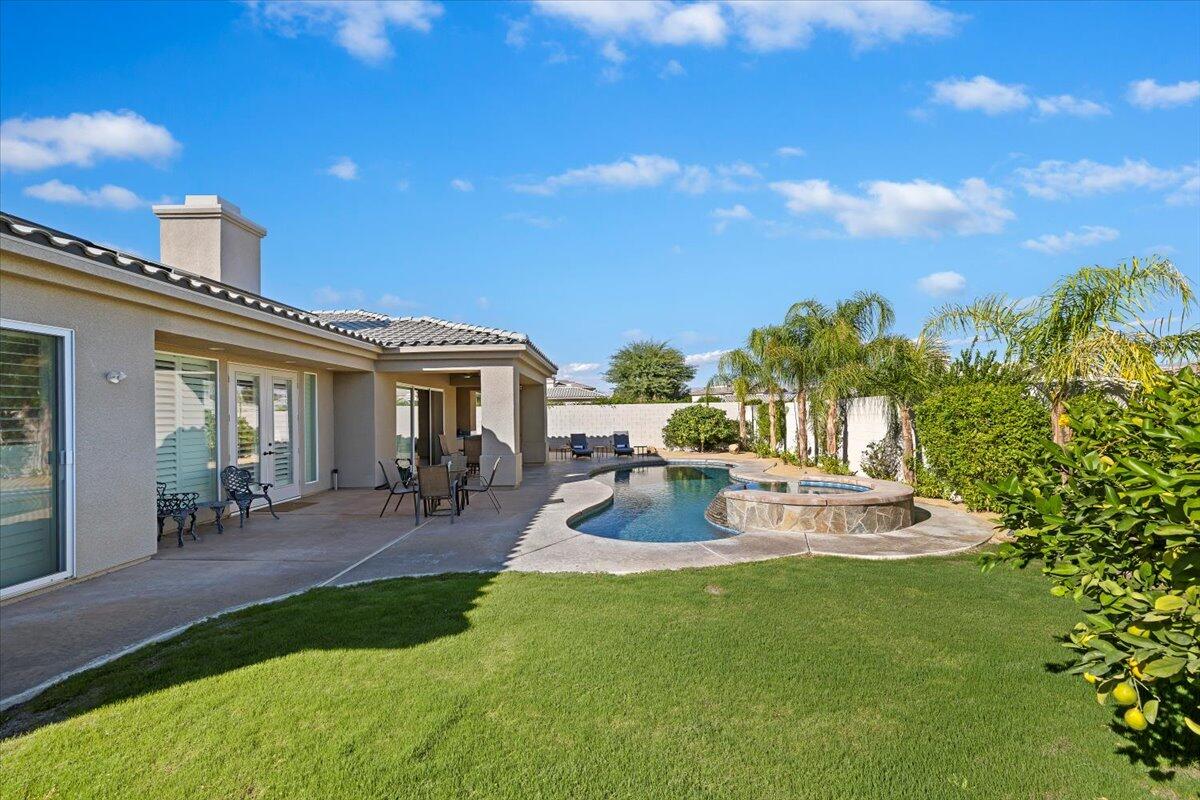 2 Thatcher Court Rancho Mirage, CA 92270 - Photo 49 of 60 49-Backyard