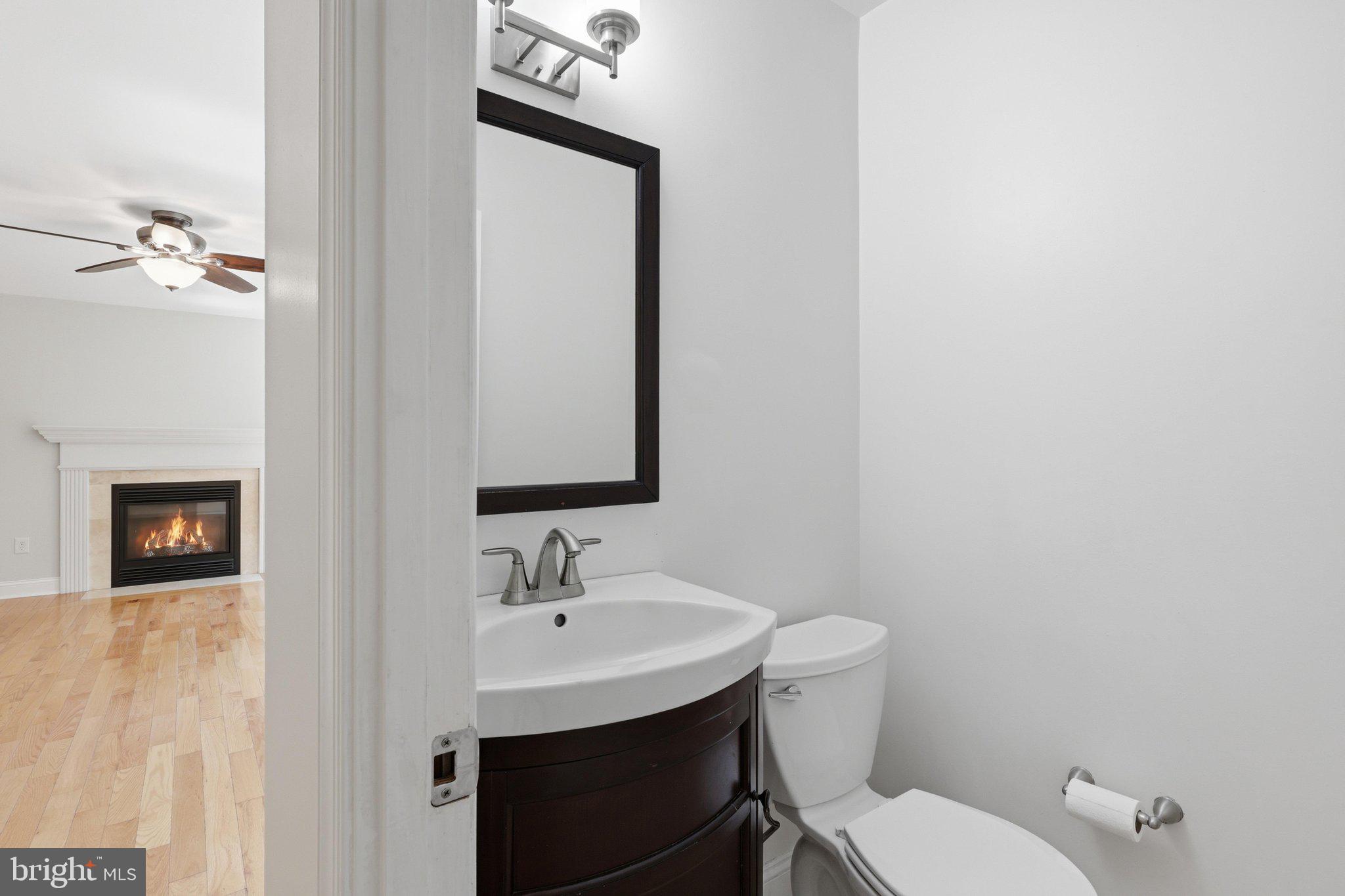 12348 Coleraine Court Reston, VA 20191 - Photo 21 of 56 Half Bath