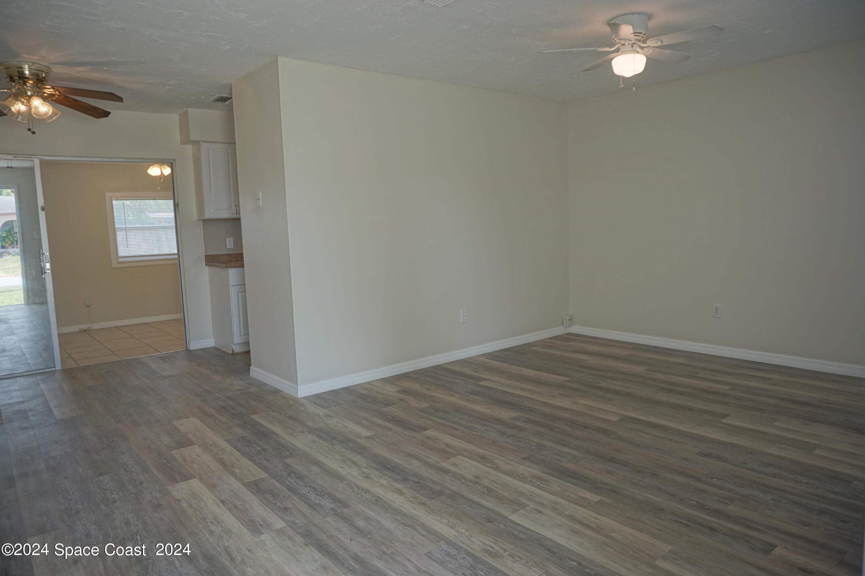 3215 Haddon Avenue Northeast Palm Bay, FL 32905 - Photo 6 of 41 DSC08567