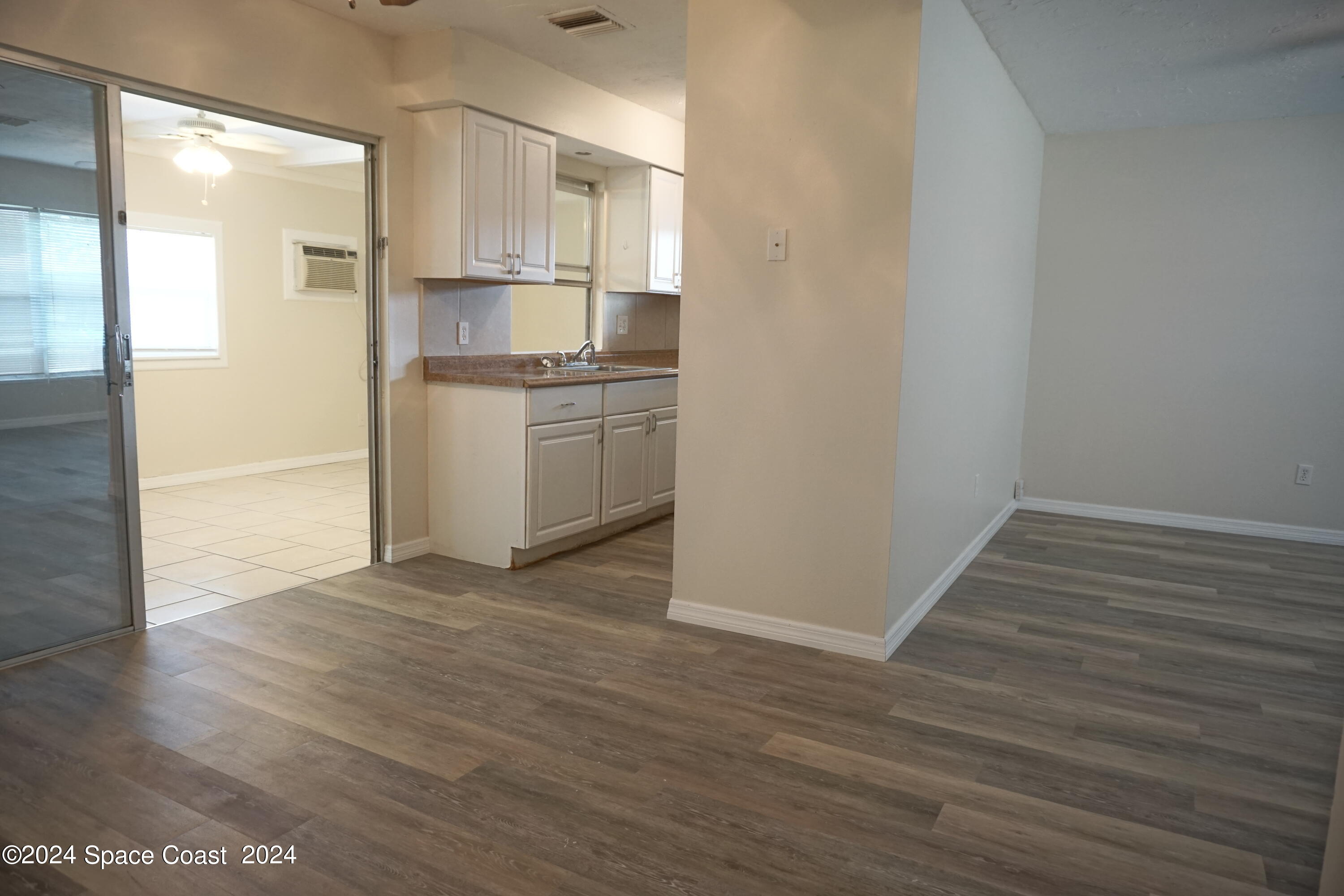 3215 Haddon Avenue Northeast Palm Bay, FL 32905 - Photo 8 of 41 DSC08555