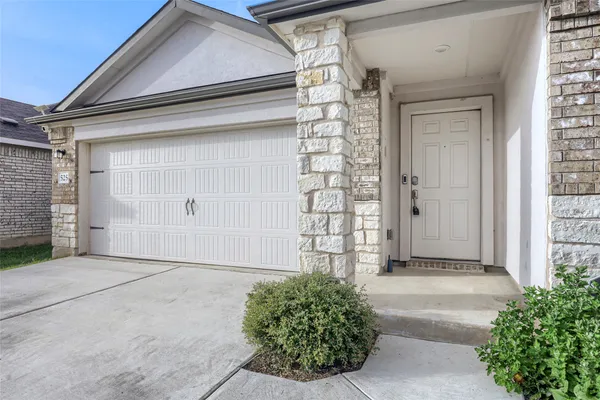 $2,198 | 525 Sebring Circle, Hutto, TX 78634