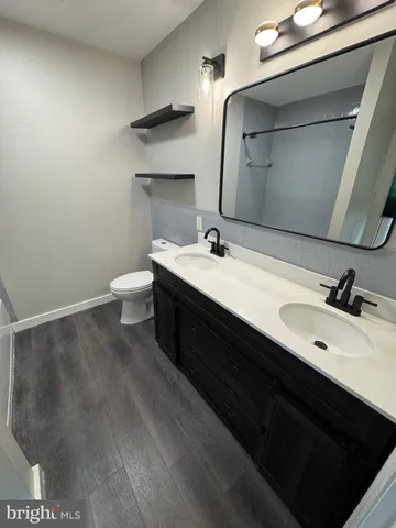 a bathroom with a white bath tub