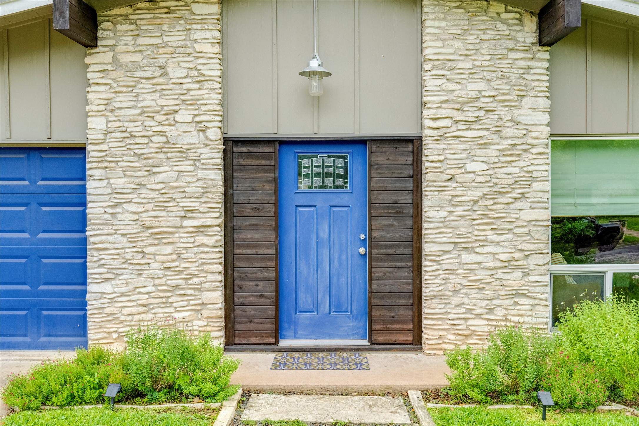 406 Arbor Lane Austin, TX 78745 - Photo 2 of 39