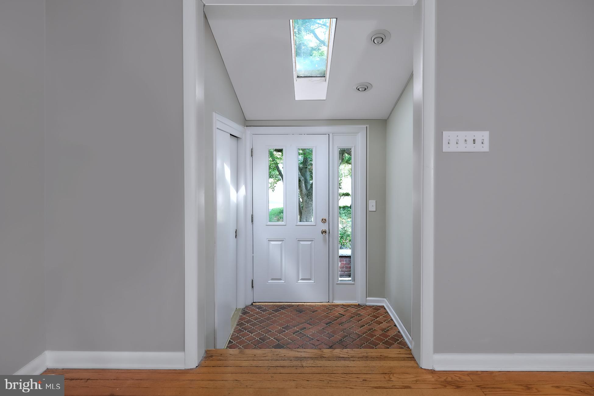 221 Riverside Drive Princeton, NJ 08540 - Photo 3 of 26 Gallery Image 3