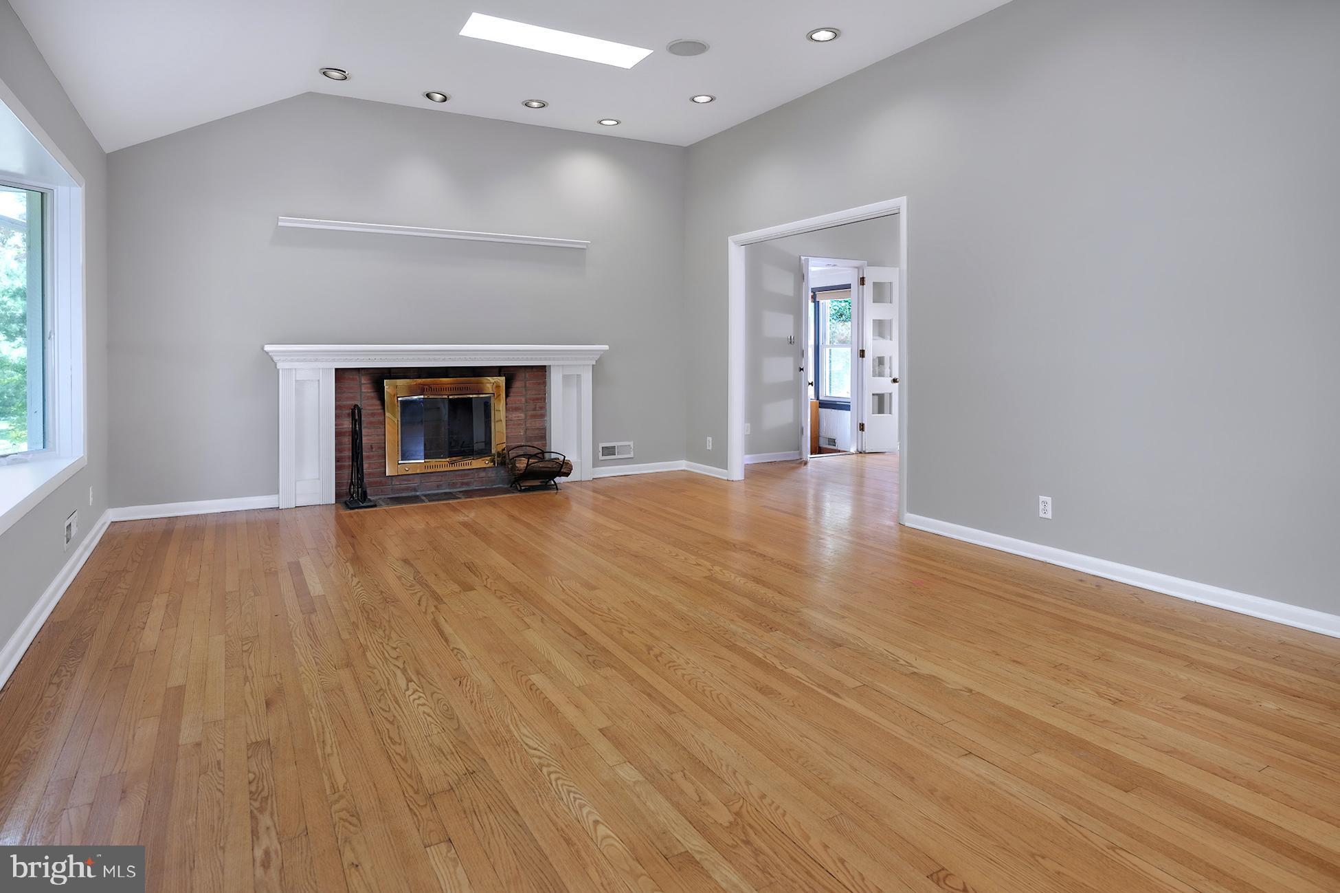 221 Riverside Drive Princeton, NJ 08540 - Photo 4 of 26 Gallery Image 4