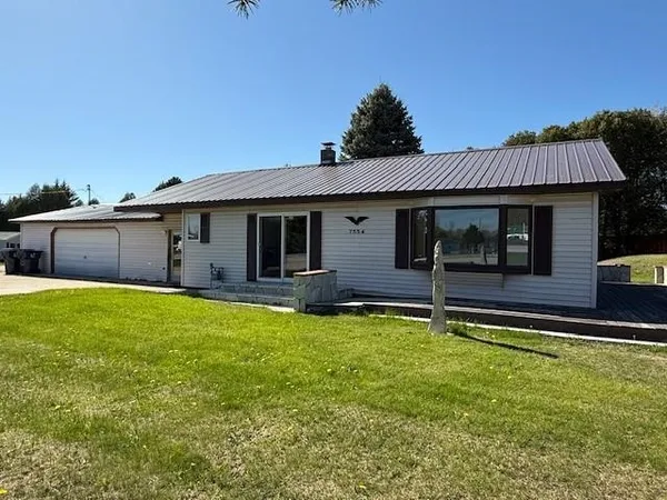 $260,000 | 7554 Highway 42, Sturgeon Bay, WI 54235