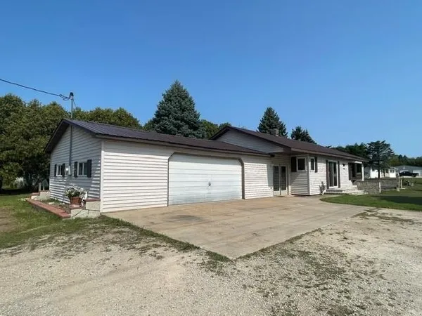 $260,000 | 7554 Highway 42, Sturgeon Bay, WI 54235