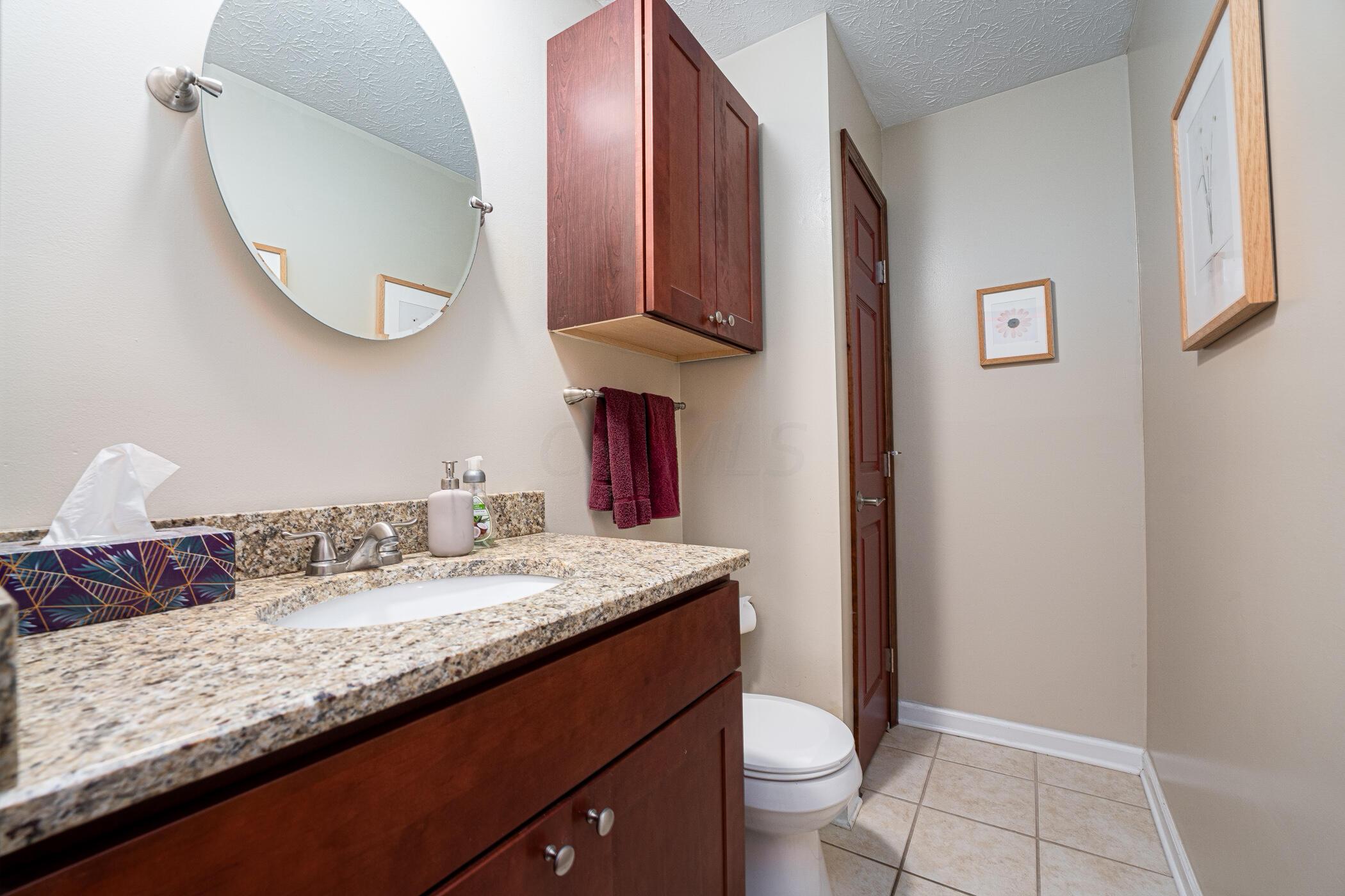 620 Cherrington Road Westerville, OH 43081 - Photo 9 of 52 620 Cherrington Rd Westerville 032