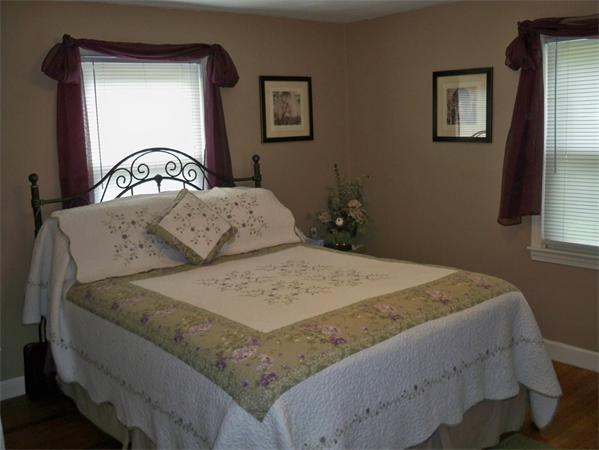 47 Old Brook Road Springfield, MA 01118 - Photo 8 of 15