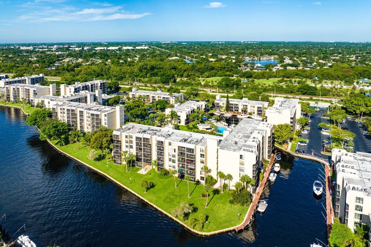 12 Royal Palm Way, Unit 405 Boca Raton, FL 33432 - Photo 26 of 29 029-13RoyalPalmWay-Unit301-BocaRaton-FL-