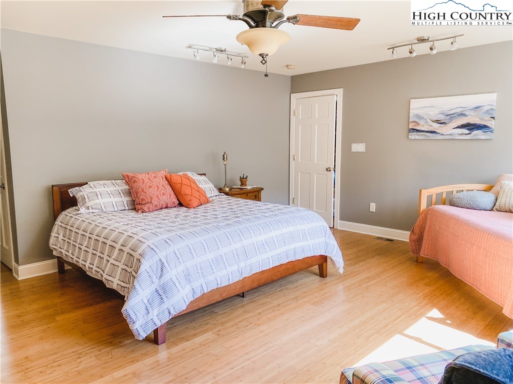 783 Big Oak Road Ennice, NC 28623 - Photo 23 of 32