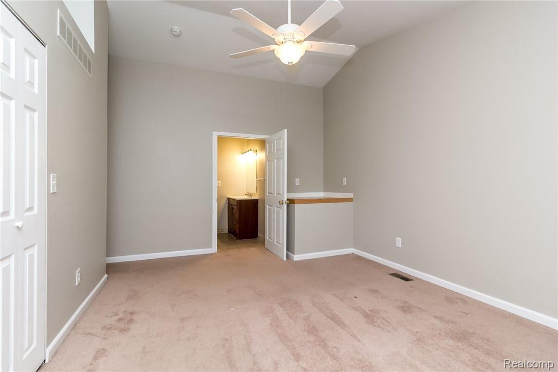 32740 Raphael Road Farmington, MI 48336 - Photo 25 of 36 32740 Raphael-23.jpg