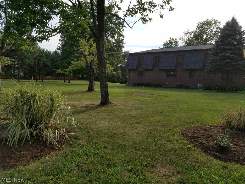 6945 Hudson Road Kent, OH 44240 - Photo 2 of 21 Exterior Viewing Southward