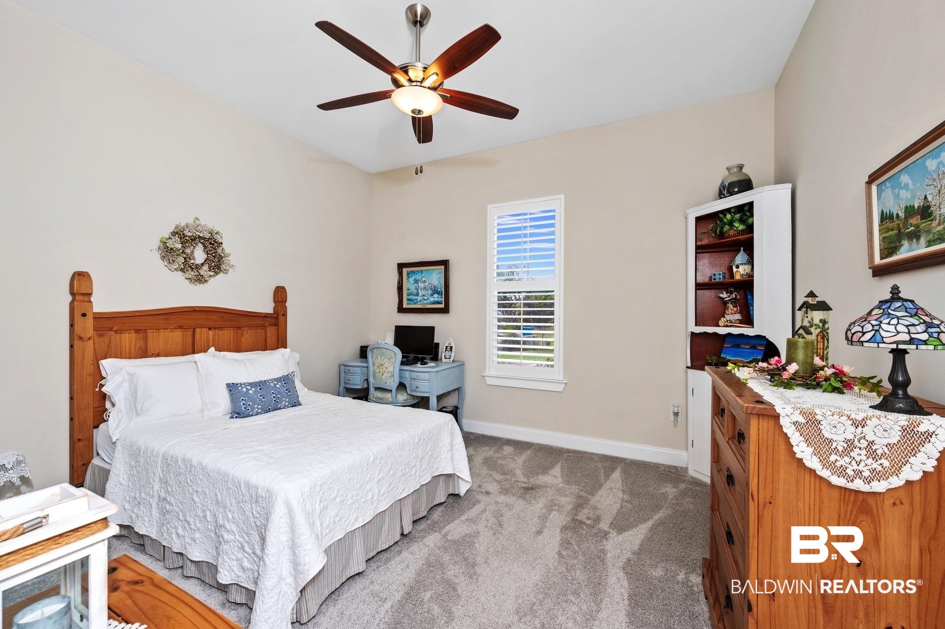 548 Retreat Lane Gulf Shores, AL 36542 - Photo 28 of 48 Guest Bedroom