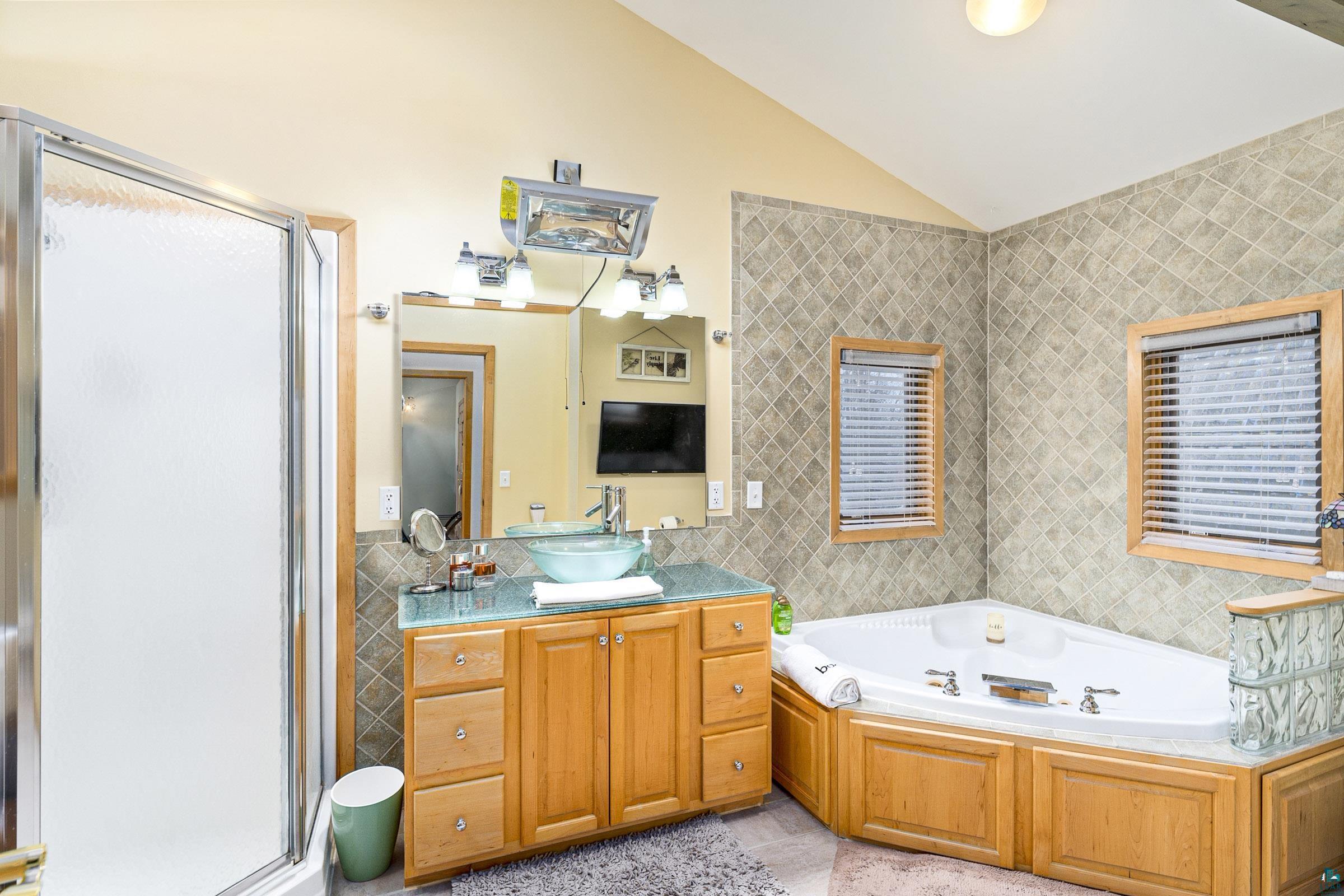 6029 Charles Road Saginaw, MN 55779 - Photo 4 of 42 Gallery Image 4