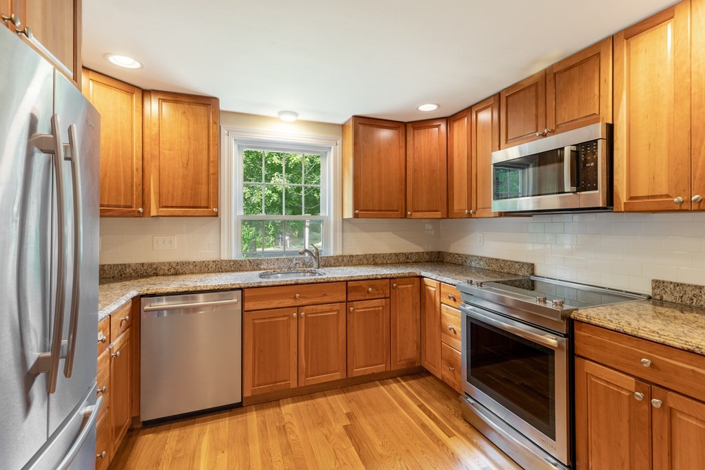 32 Saddle Ridge Road Dover, MA 02030 - Photo 16 of 35 Gallery Image 16