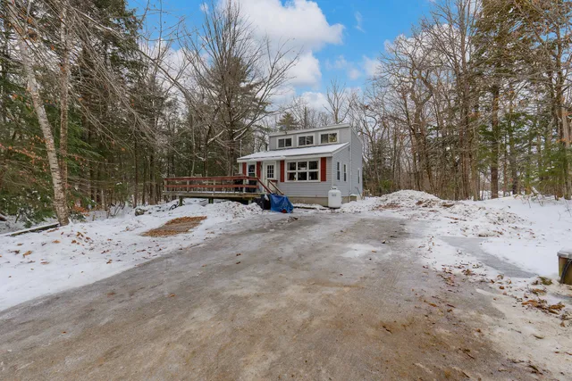 $315,000 | 16 Mason Avenue, Naples, ME 04055