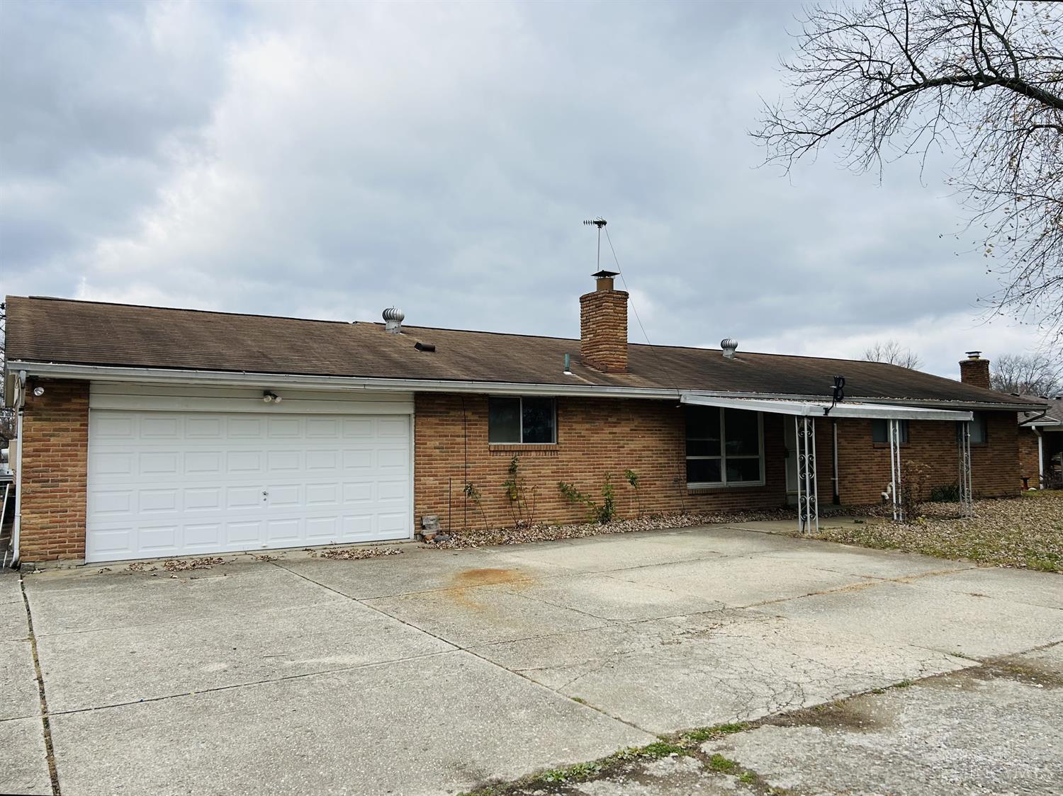 7718 Gaines Road Cincinnati, OH 45247 - Photo 1 of 16