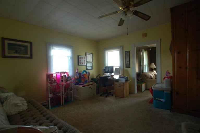 2121 Red Lick Road Irvine, KY 40336 - Photo 12 of 45 The computer shares its own views--the s