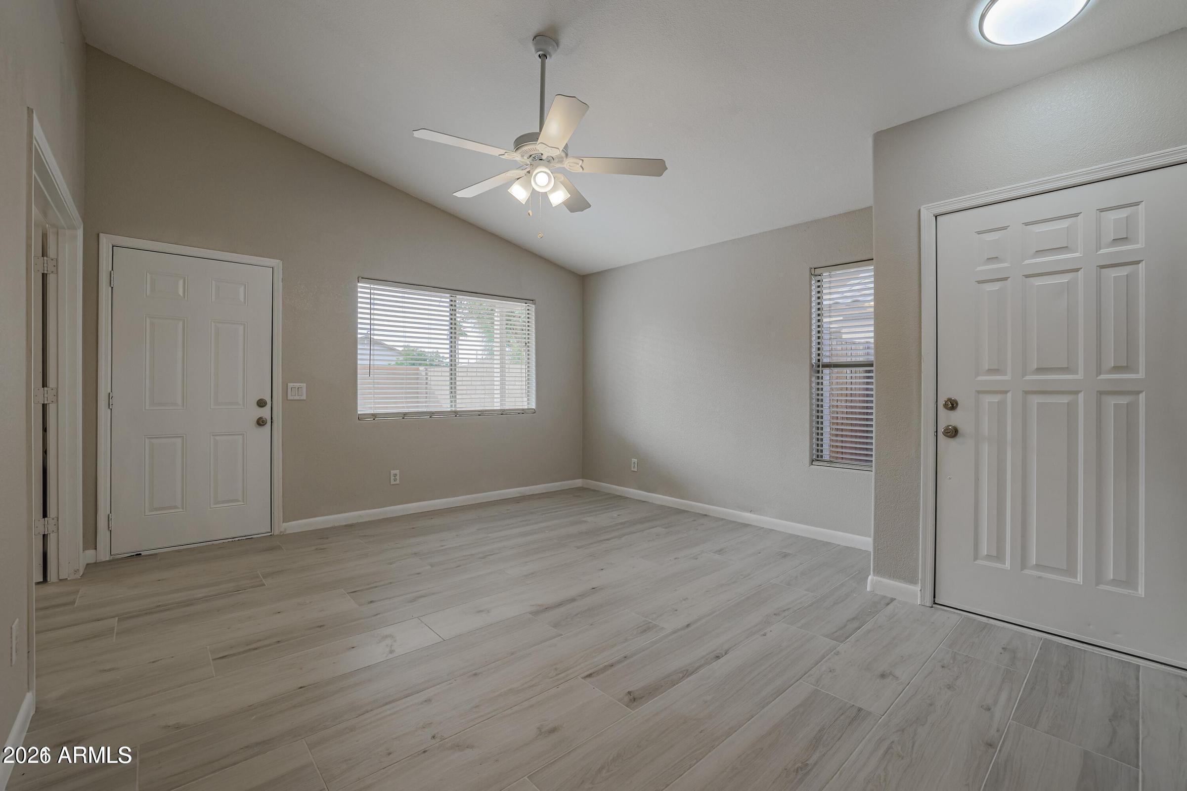 1693 East Milky Way Gilbert, AZ 85295 - Photo 5 of 30 20220717183344931990000000-o