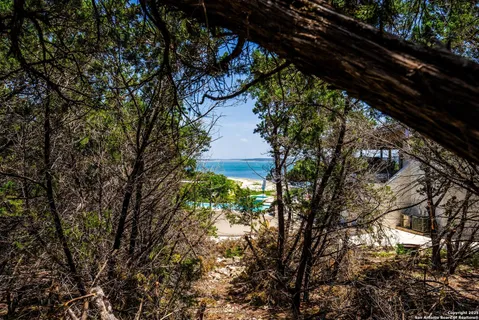 $380,000 | 1216 Lakebreeze Drive, Canyon Lake, TX 78133