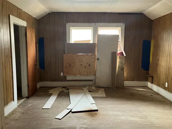 $110,000 | 706 8th Street Southeast, Paris, TX 75460