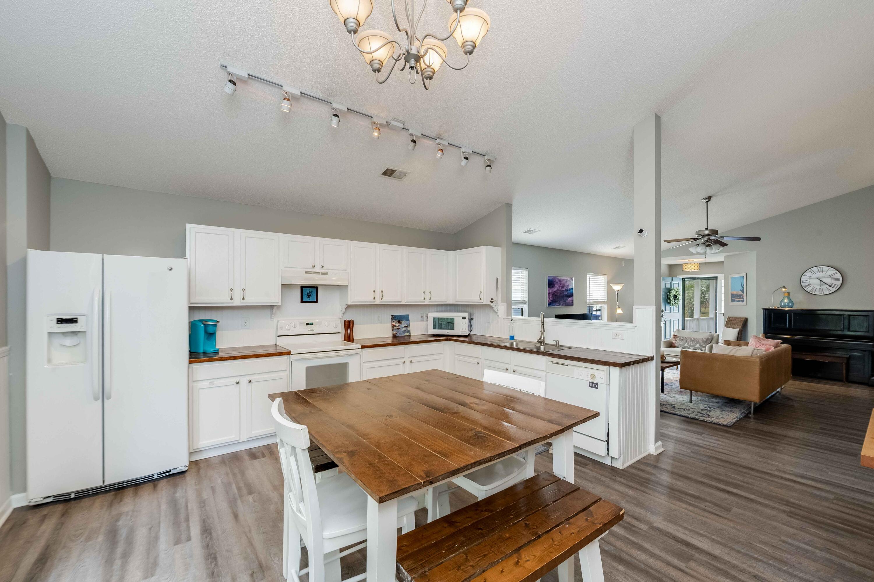 8067 Old London Road North Charleston, SC 29406 - Photo 15 of 35 8067 Old London-10