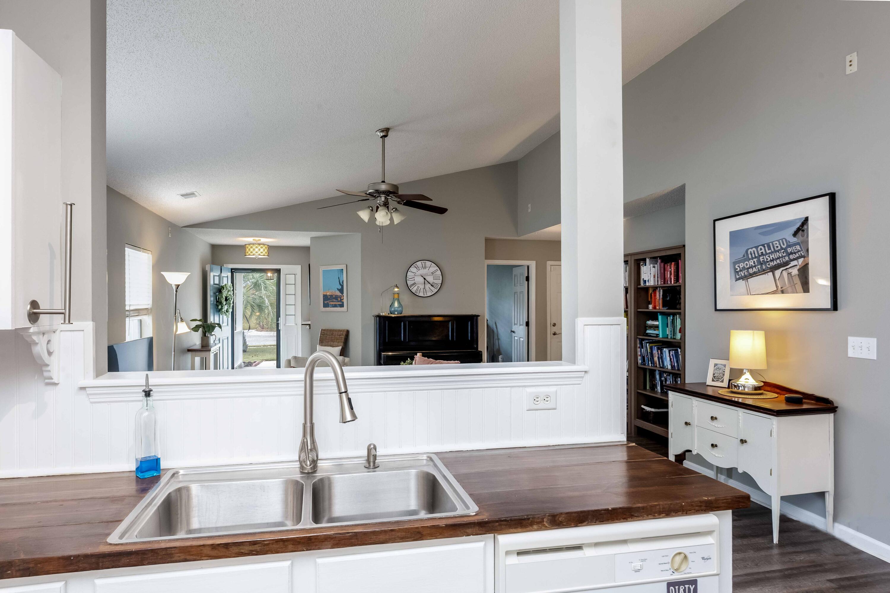 8067 Old London Road North Charleston, SC 29406 - Photo 18 of 35 8067 Old London-13