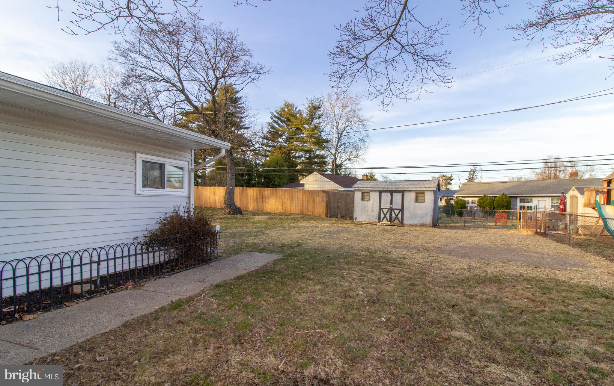 35 Valley Road Levittown, PA 19057 - Photo 17 of 19 Gallery Image 17