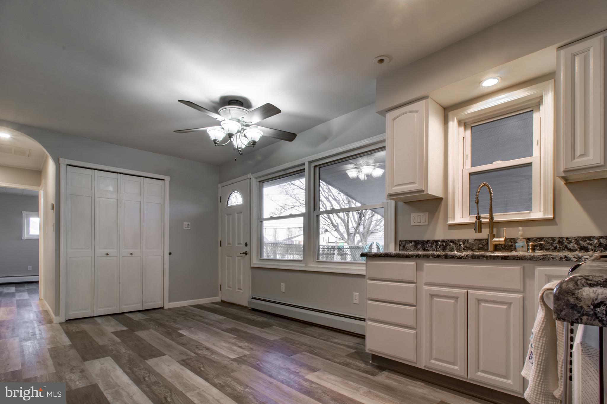 35 Valley Road Levittown, PA 19057 - Photo 5 of 19 Gallery Image 5