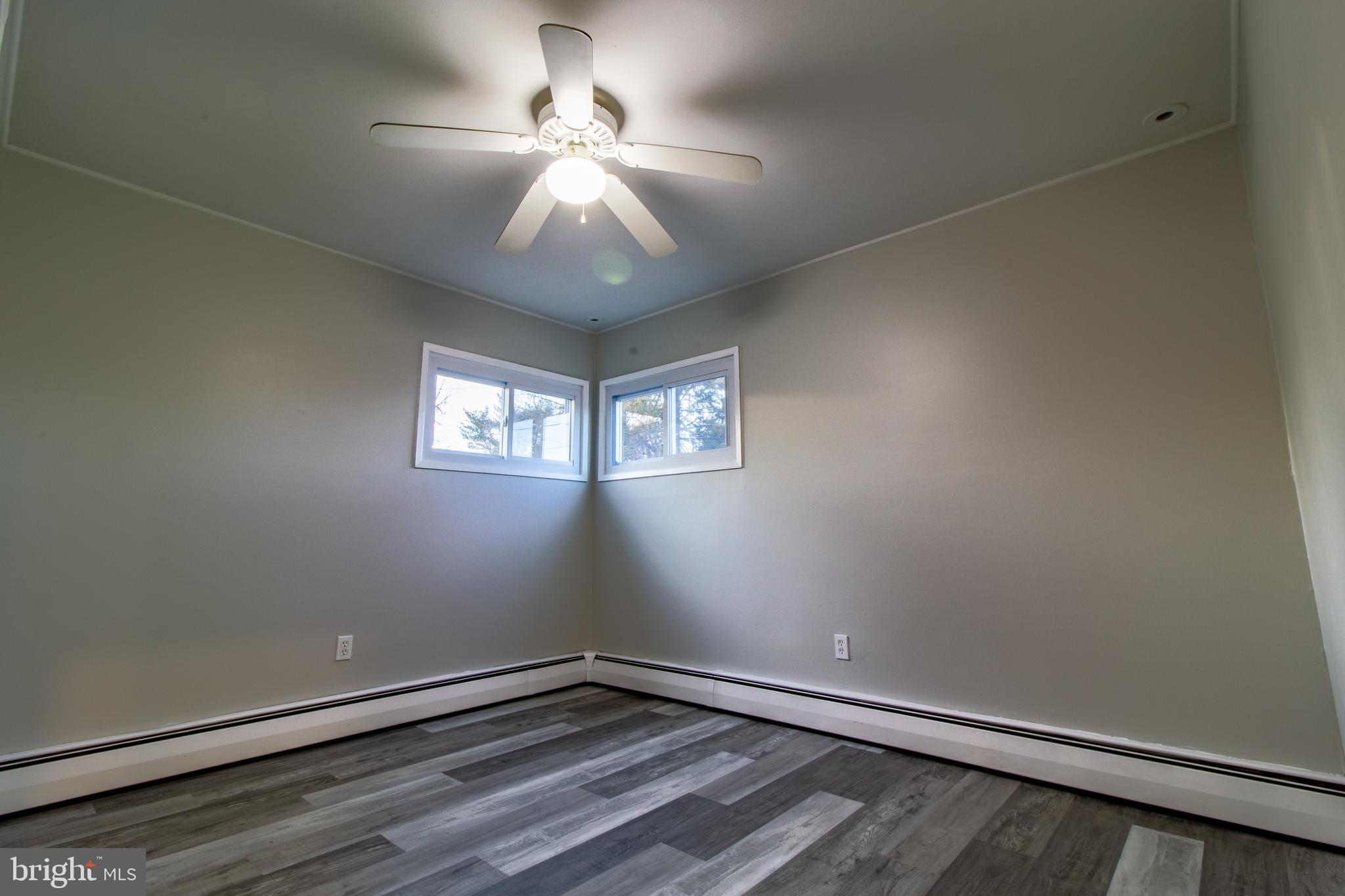 35 Valley Road Levittown, PA 19057 - Photo 10 of 19 Gallery Image 10