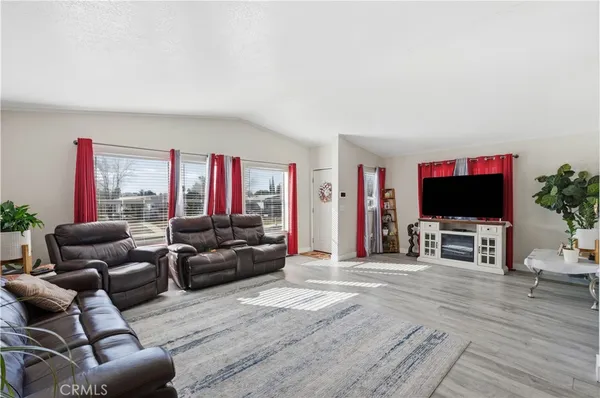 $299,000 | 13877 Tam O Shanter Drive, Victorville, CA 92395