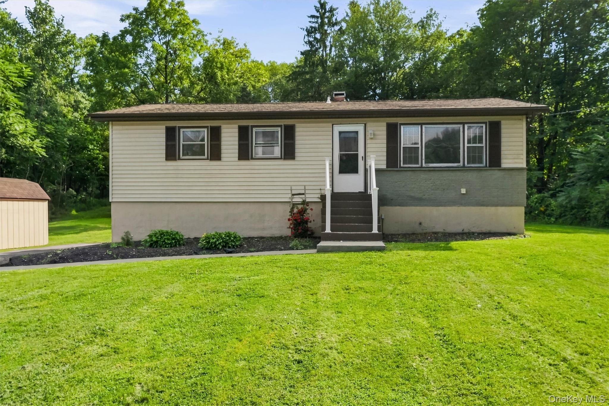 158 Bower Road Poughkeepsie, NY 12603 - Photo 2 of 16 Gallery Image 2