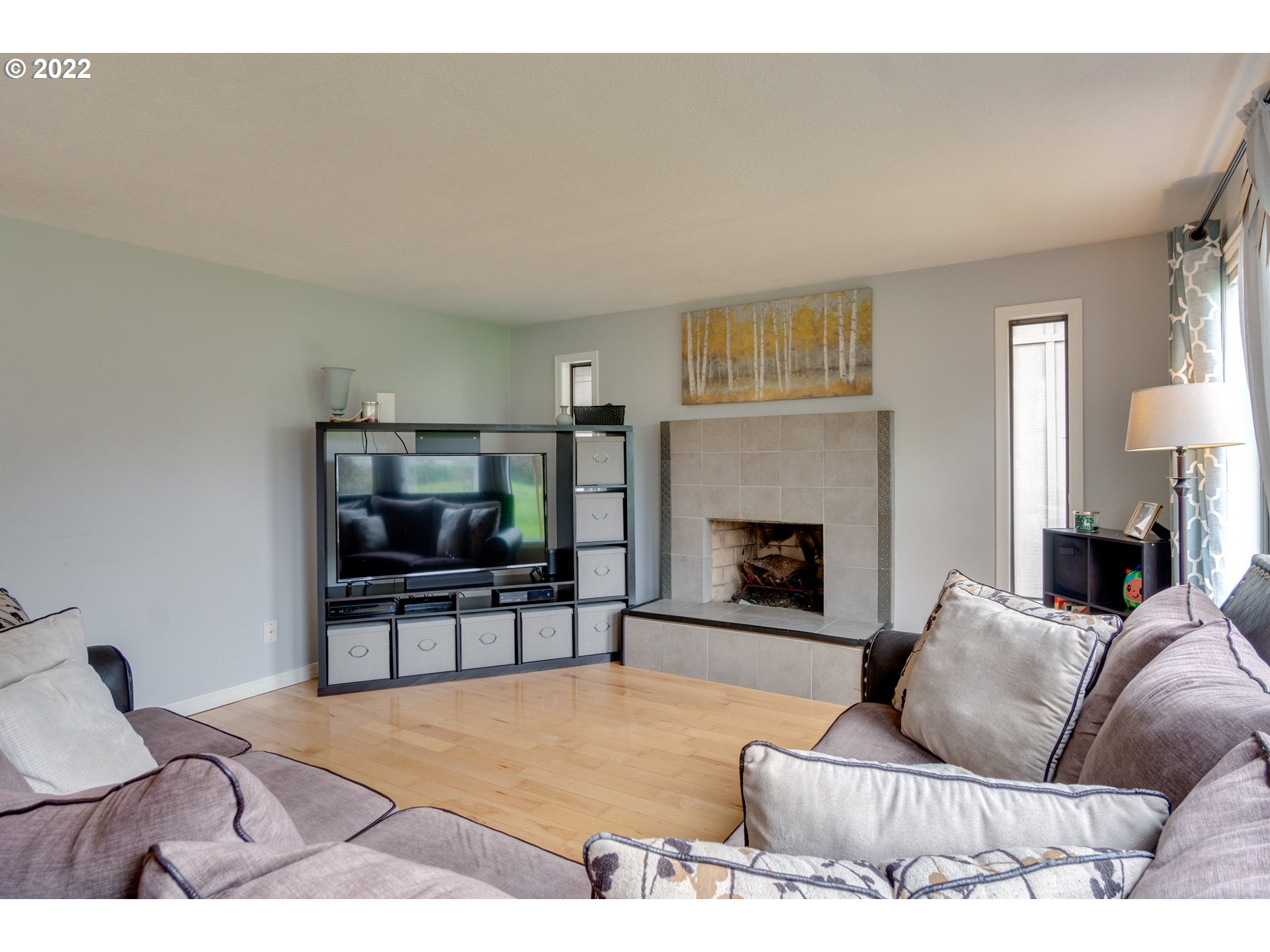 4330 Southeast Hillyard Road Gresham, OR 97080 - Photo 12 of 18 Living Room