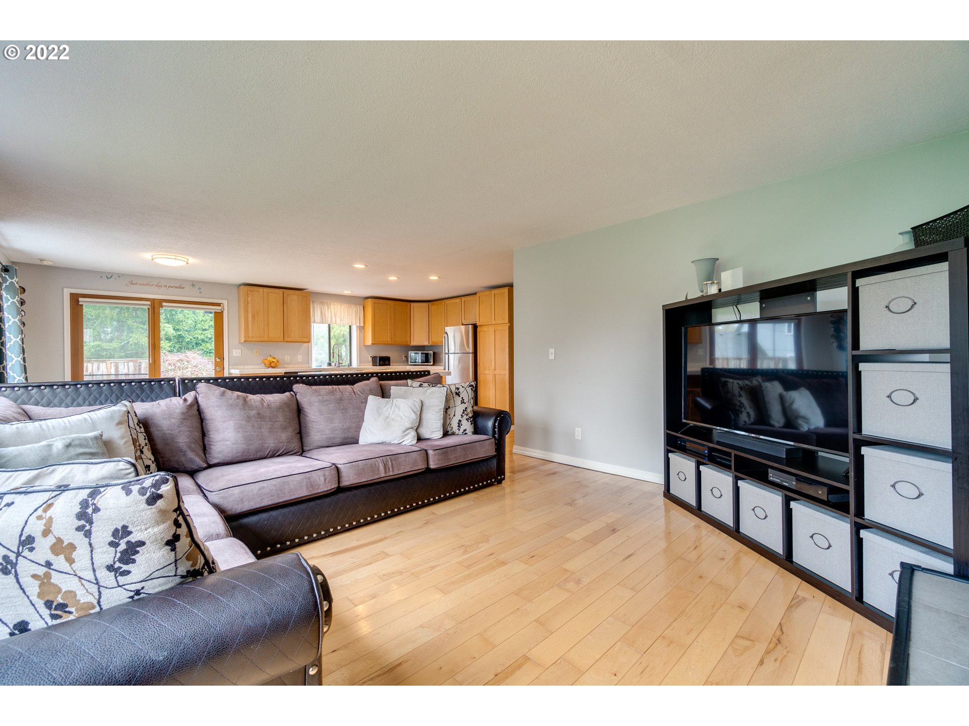 4330 Southeast Hillyard Road Gresham, OR 97080 - Photo 13 of 18 Living Room