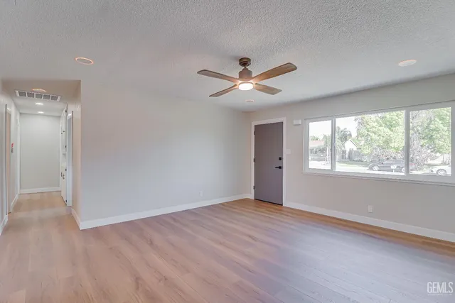 $299,999 | Undisclosed Address, Bakersfield, CA 93306