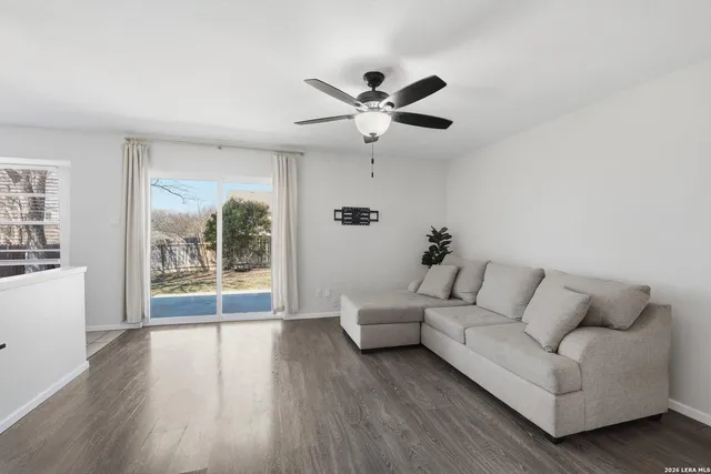 $1,795 | 3409 Cliffside Drive, Schertz, TX 78108