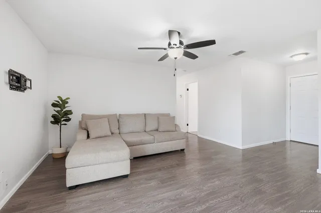 $1,795 | 3409 Cliffside Drive, Schertz, TX 78108