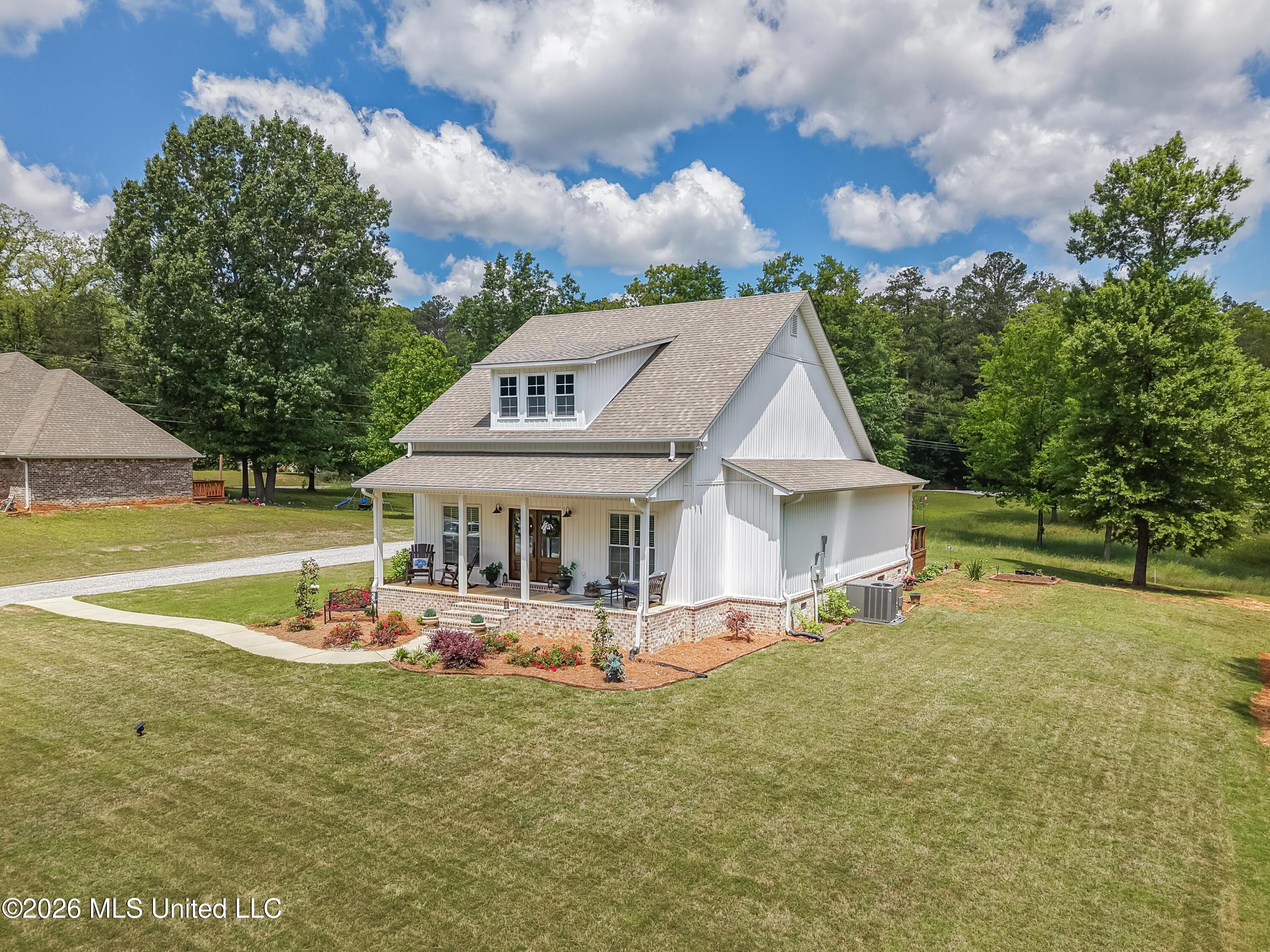 286 Graham Road Iuka, MS 38852 - Photo 4 of 43 286 Graham St-3