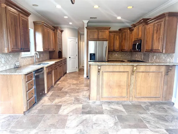 $379,900 | 798 Dumaine Drive, Bossier City, LA 71111