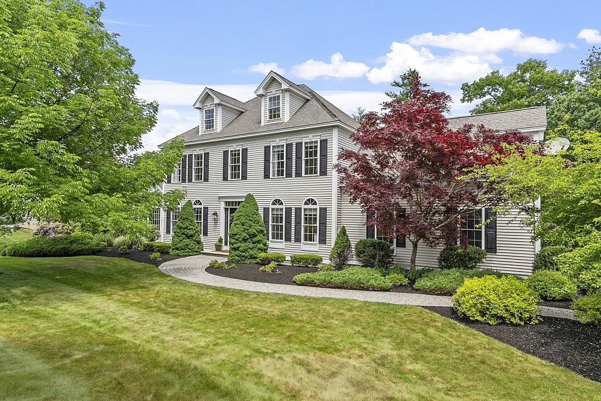 76 Searles Road Windham, NH 03087 - Photo 1 of 40