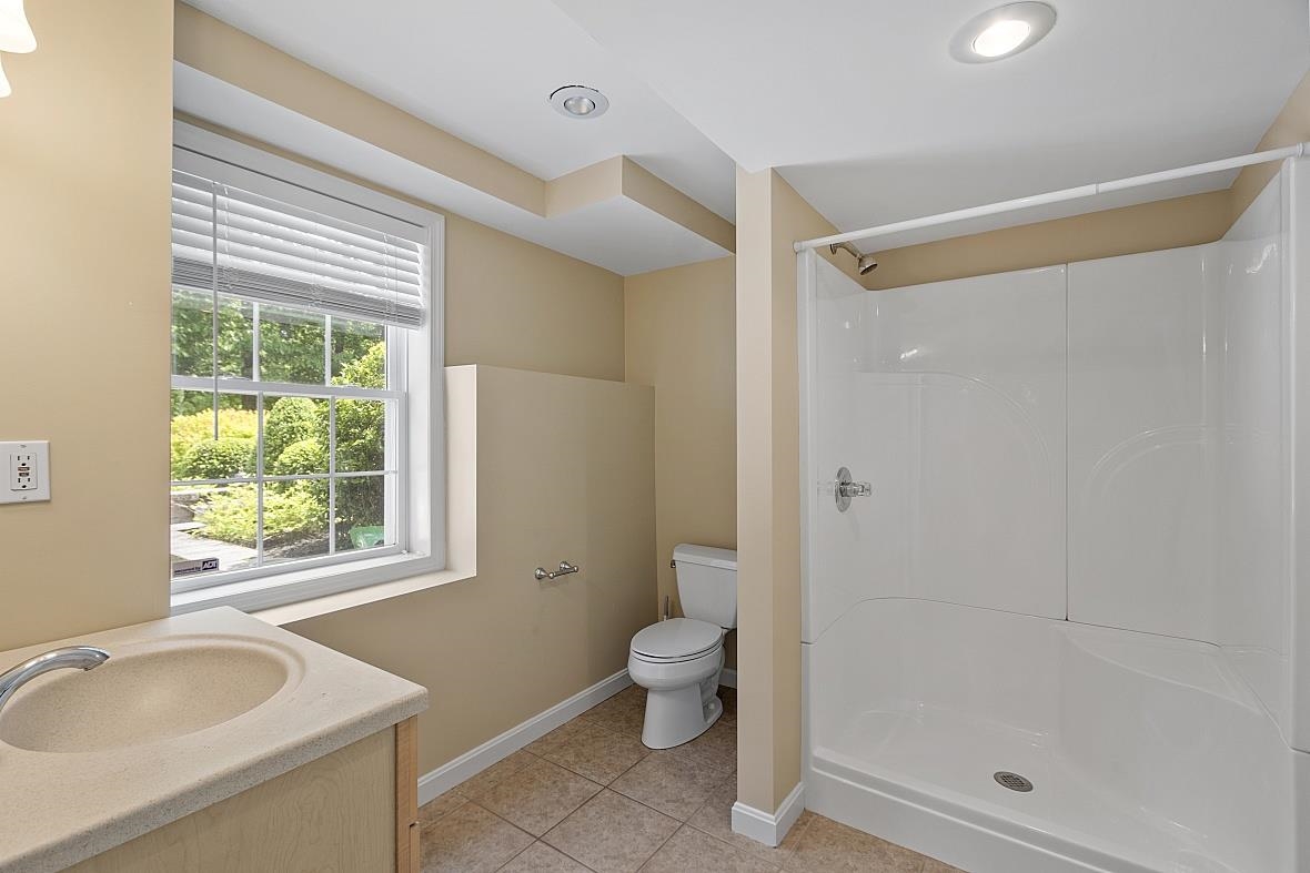 76 Searles Road Windham, NH 03087 - Photo 23 of 40