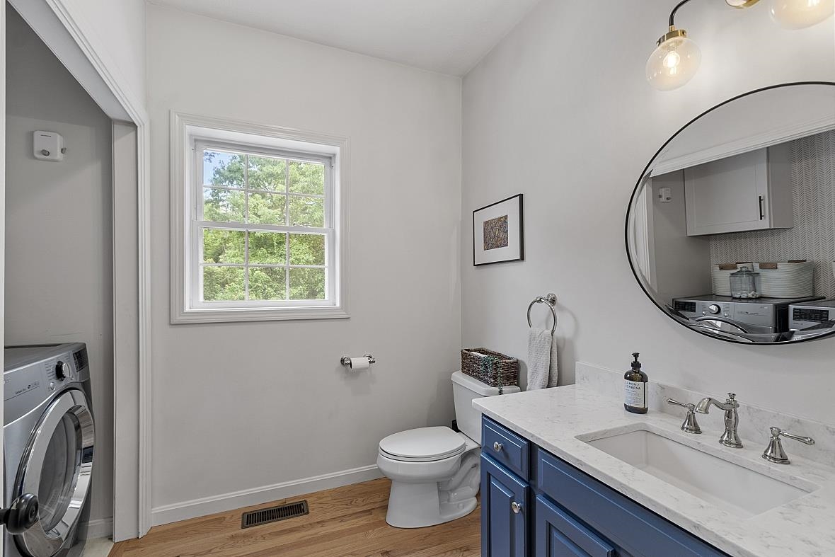 76 Searles Road Windham, NH 03087 - Photo 5 of 40