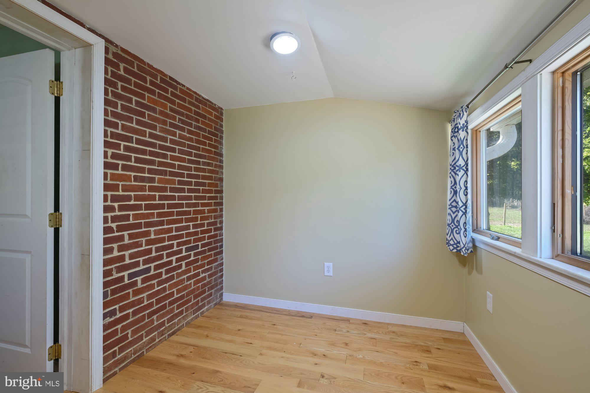 21637 Mt Lena Road Boonsboro, MD 21713 - Photo 11 of 43 Office room.