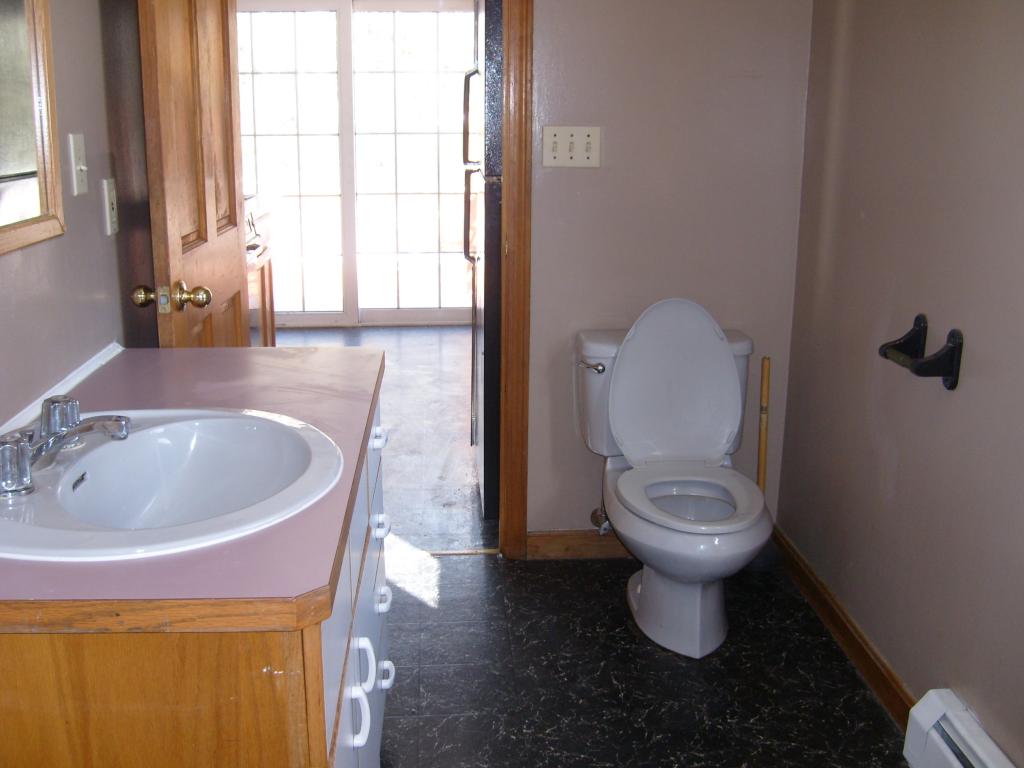 47 Mill Road Kingston, NH 03848 - Photo 6 of 8