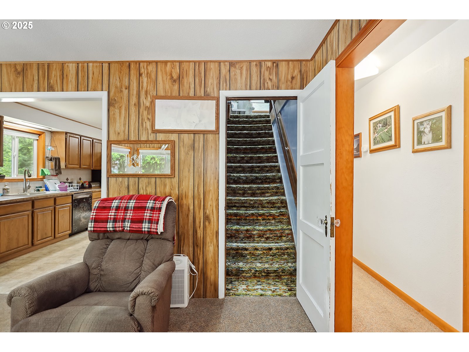 1935 Huskey Road Mosier, OR 97040 - Photo 19 of 47