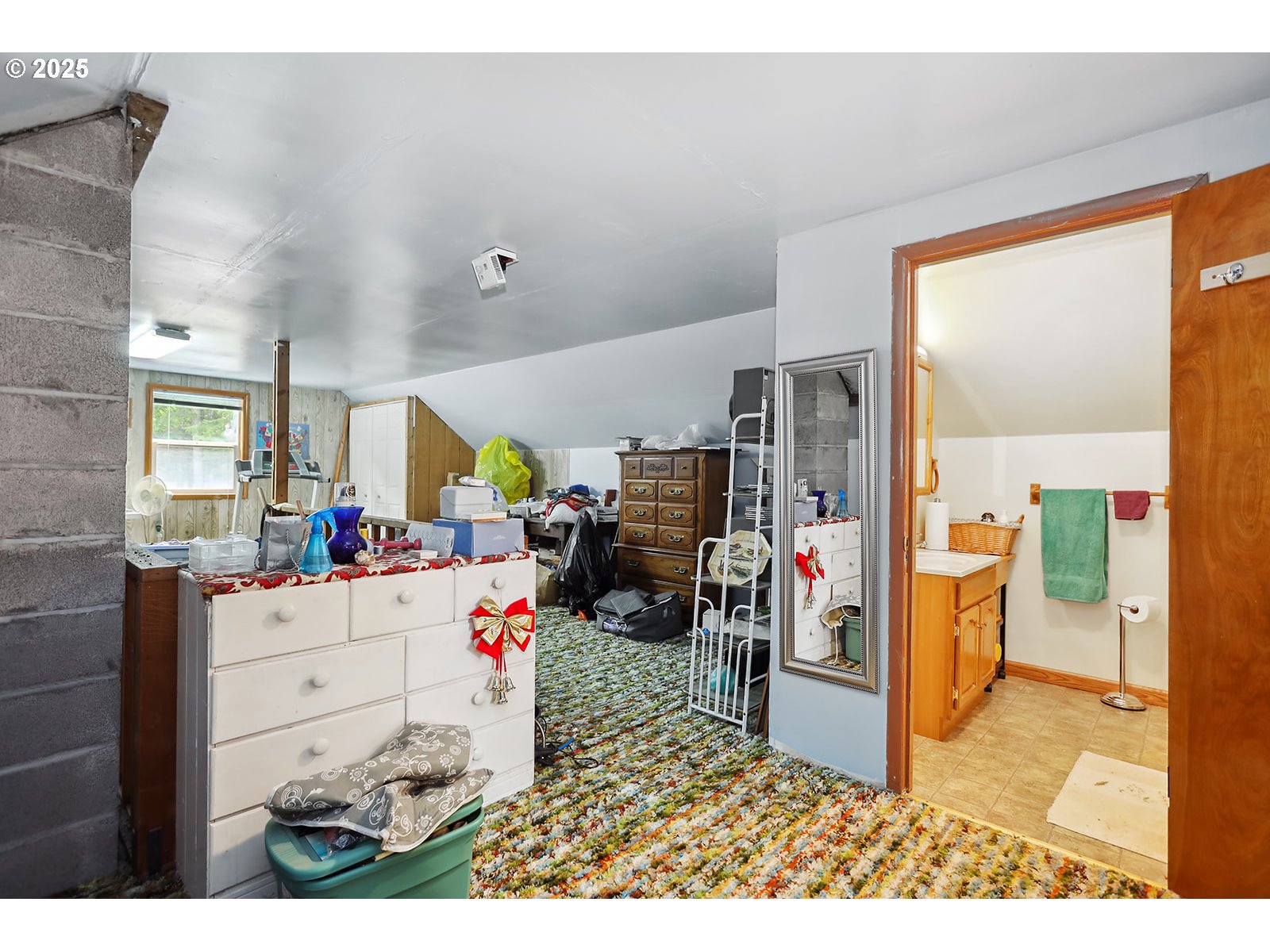 1935 Huskey Road Mosier, OR 97040 - Photo 30 of 47