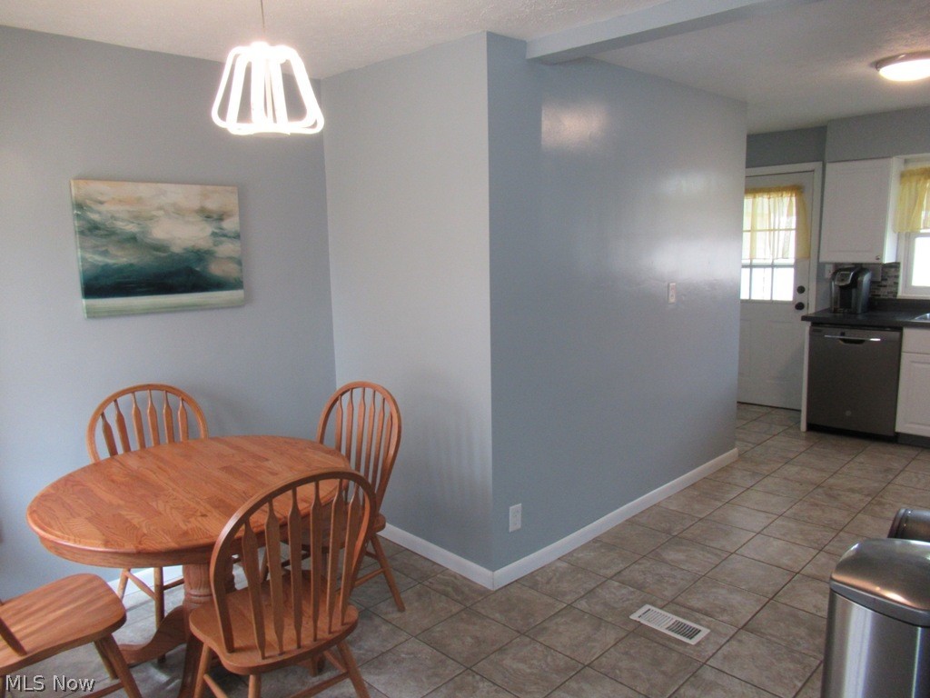 3295 Oser Road Norton, OH 44203 - Photo 5 of 29